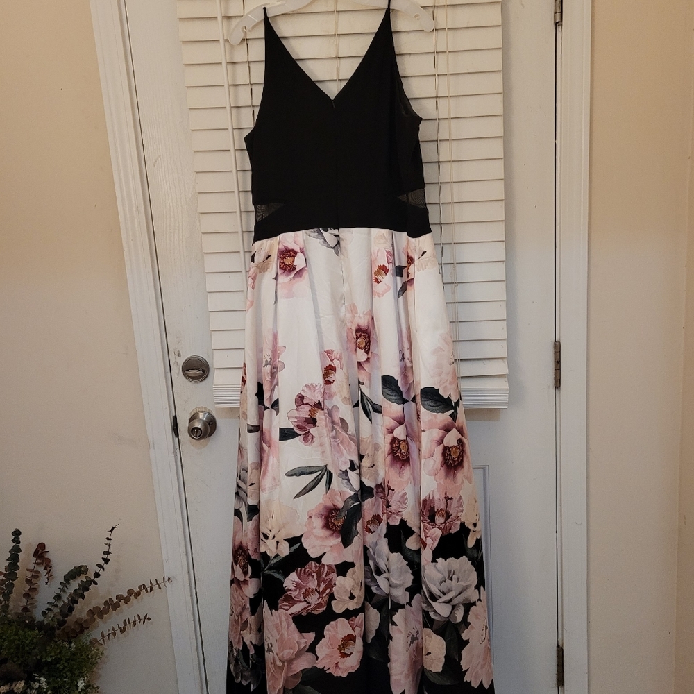 Printed Mikado V-Neck Dress with Illusion Cutouts Size 16